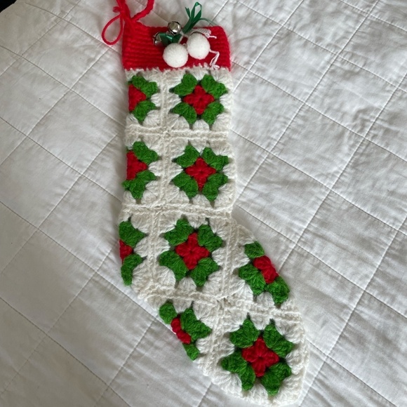 LOT OF VINTAGE 4 GRANNY CROCHET CHRISTMAS STOCKINGS - Picture 5 of 12